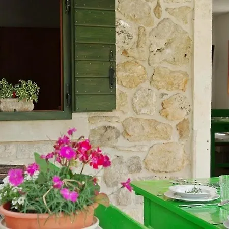 Secluded Fisherman's Cove Vela Studena, Brac - 20904 Casa de Férias *