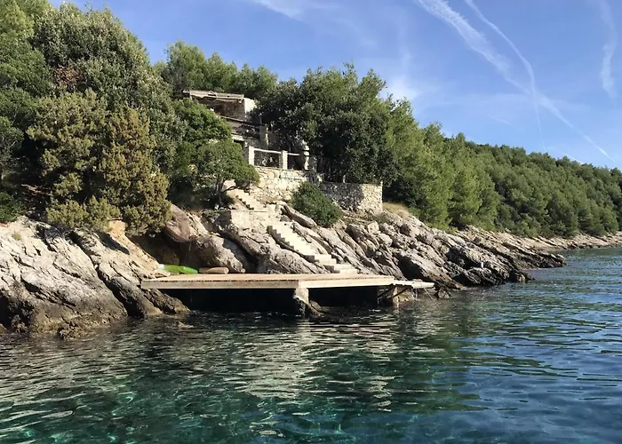 Secluded Fisherman's Cove Vela Studena, Brac - 20904 * Selca (Brac)
